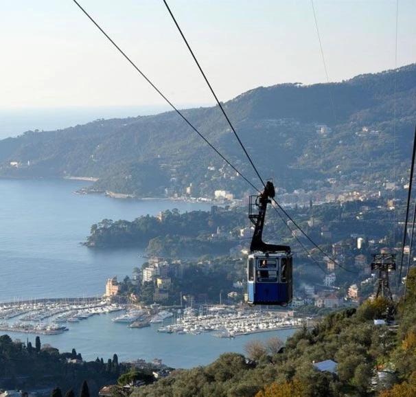 Apartment Raggio Di Sole - Pool, Tennis, Parking, Sea View & Relax Rapallo